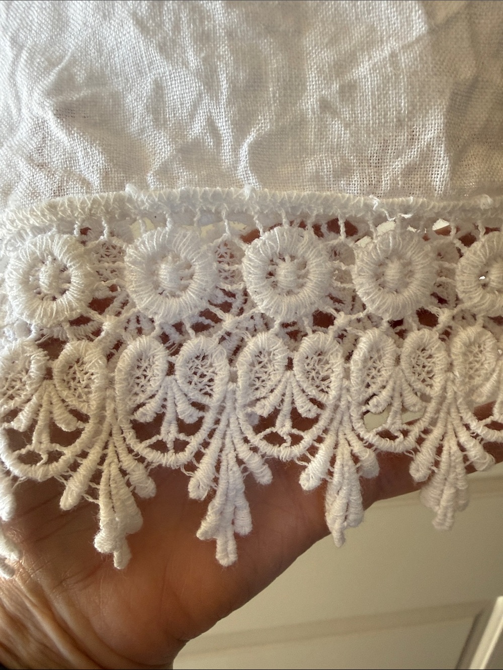 NWT Terzo Millennio Women's White linen cotton ItalianSleeveless Lace-Hem top - Picture 6 of 7